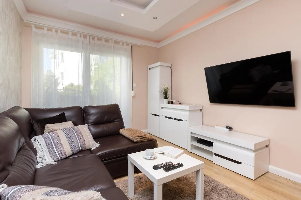 Apartament Apartament Myśliwska by Renters Gdańsk 0*,  Polska