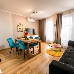 https://apartament-miodowa-42.krakowhotelspoland.com
